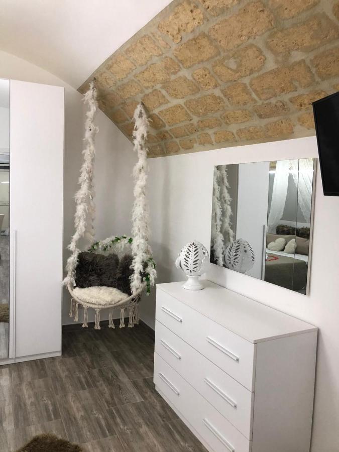 Dimora Vittoria Villa Bari Exteriör bild