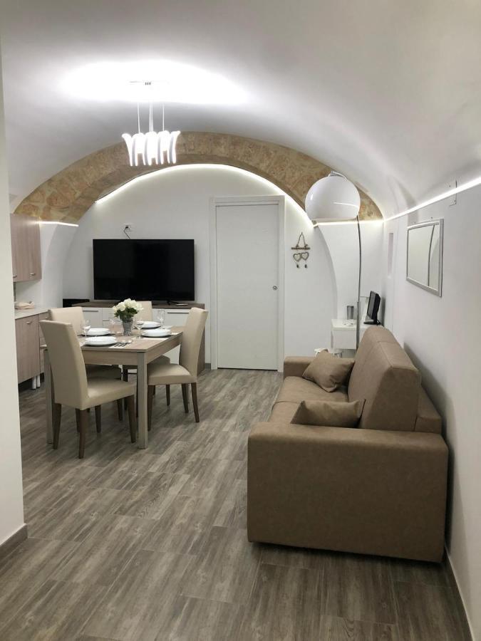 Dimora Vittoria Villa Bari Exteriör bild