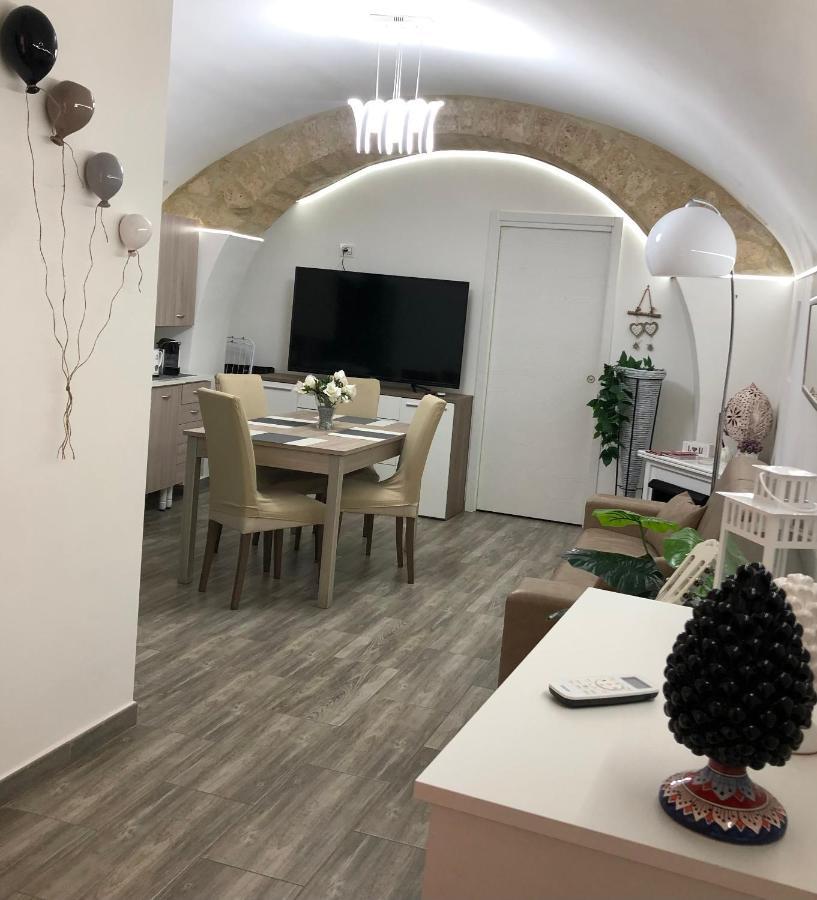 Dimora Vittoria Villa Bari Exteriör bild